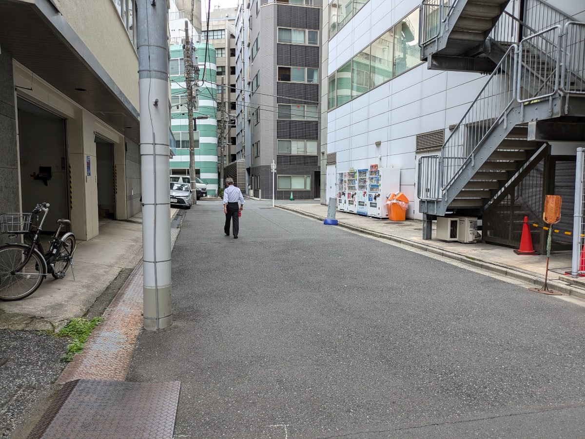 v20250530150901/fresh/building/J00100388937_21