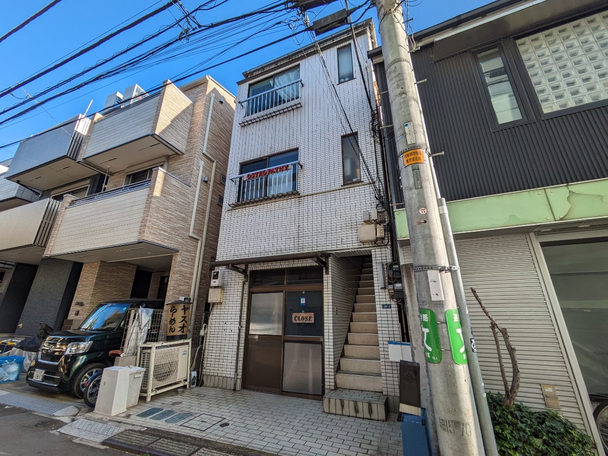 v20250601150545/fresh/building/J00100369483_1