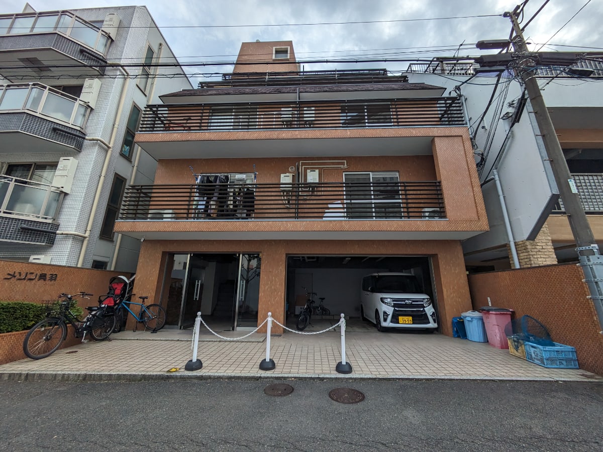 v20250601150545/fresh/building/J00100370254_5