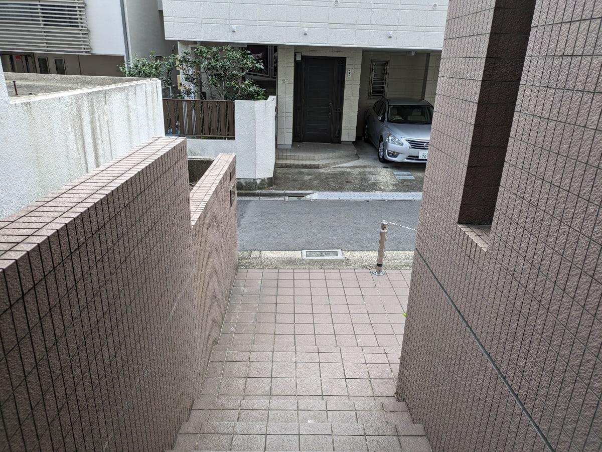 v20250601150545/fresh/building/J00100373294_12