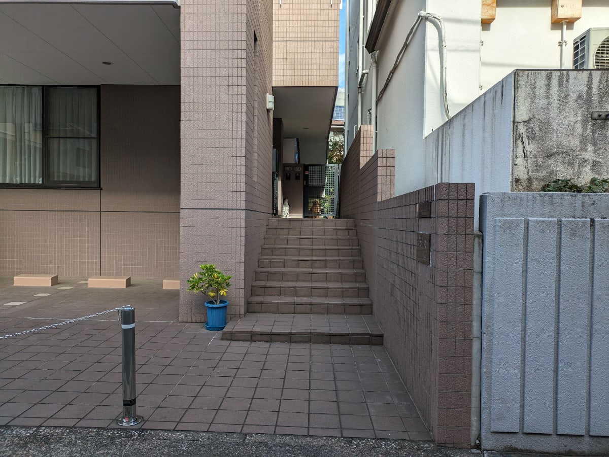 v20250601150545/fresh/building/J00100373294_8