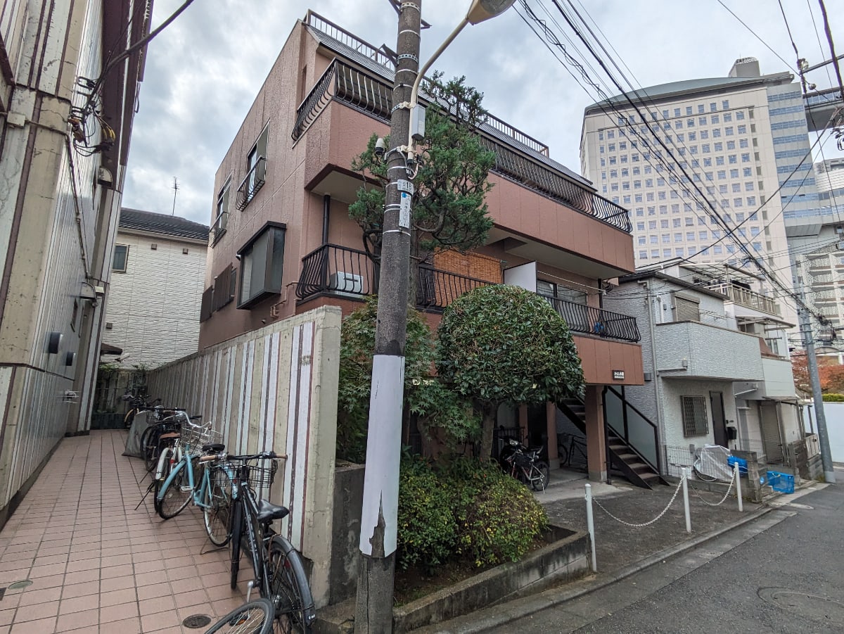 v20250601150545/fresh/building/J00100373295_5