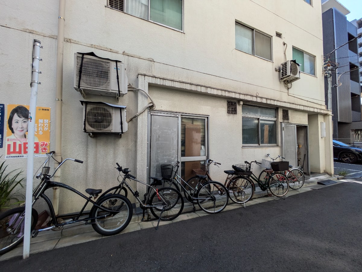 v20250601150545/fresh/building/J00100376242_9