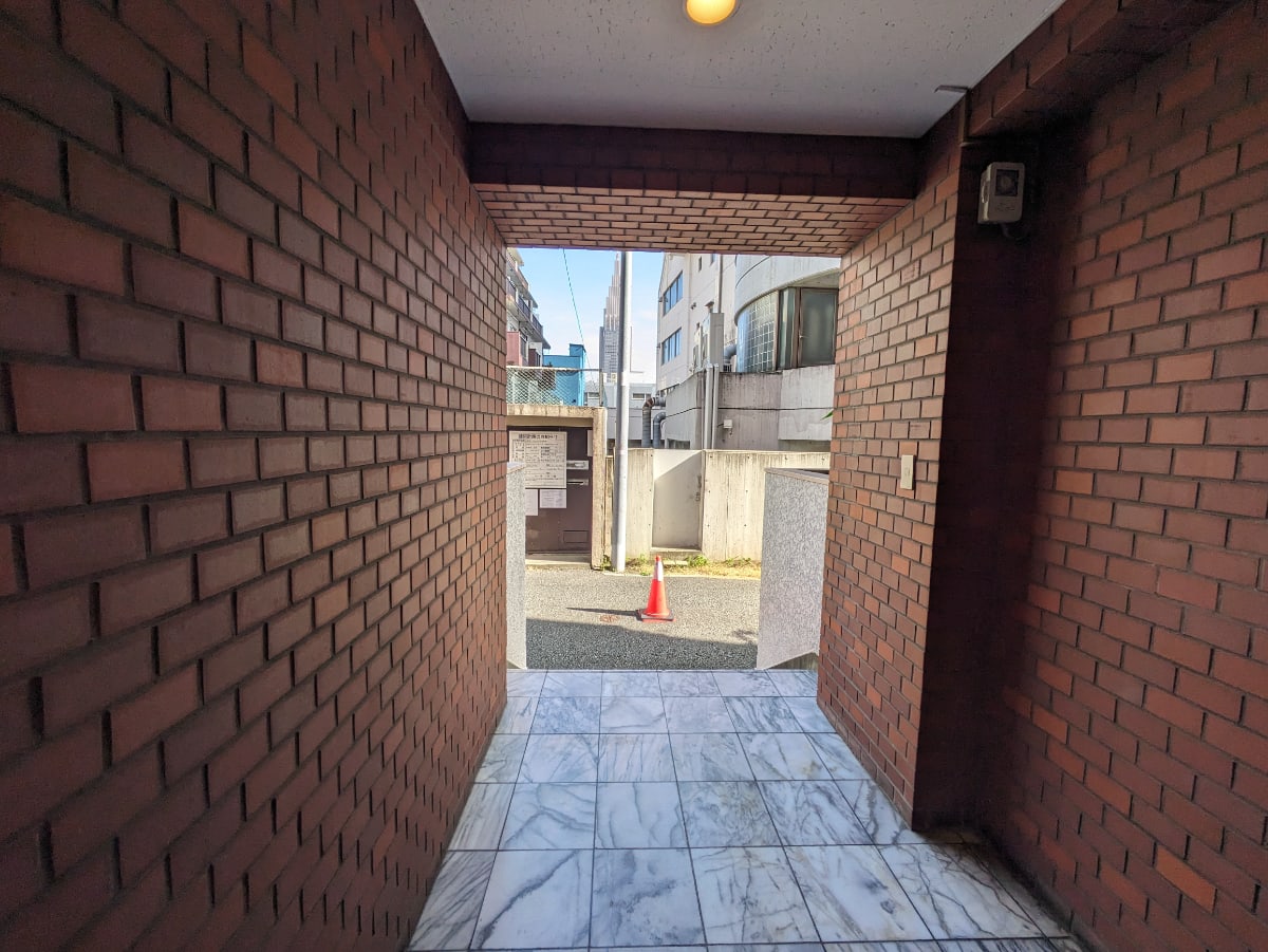 v20250601150545/fresh/building/J00100377145_12