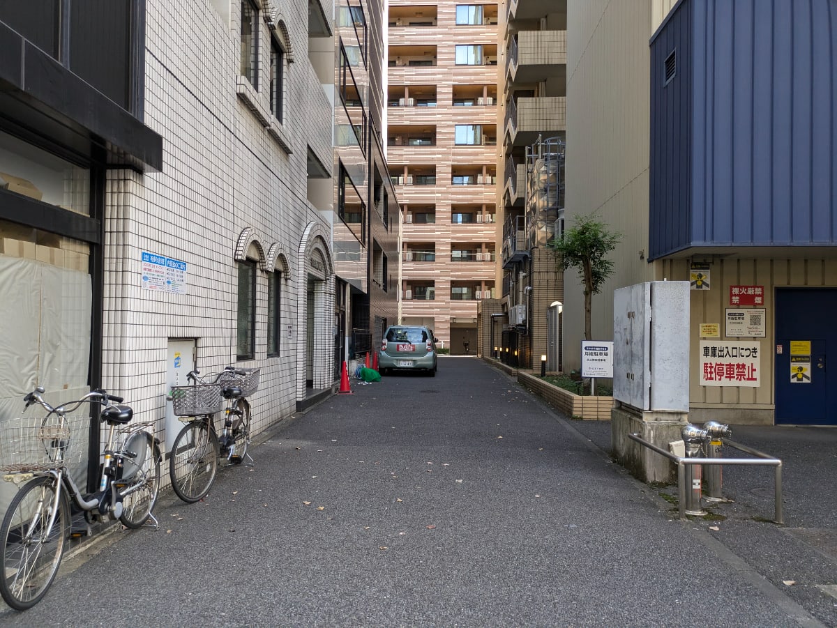 v20250601150545/fresh/building/J00100383056_10