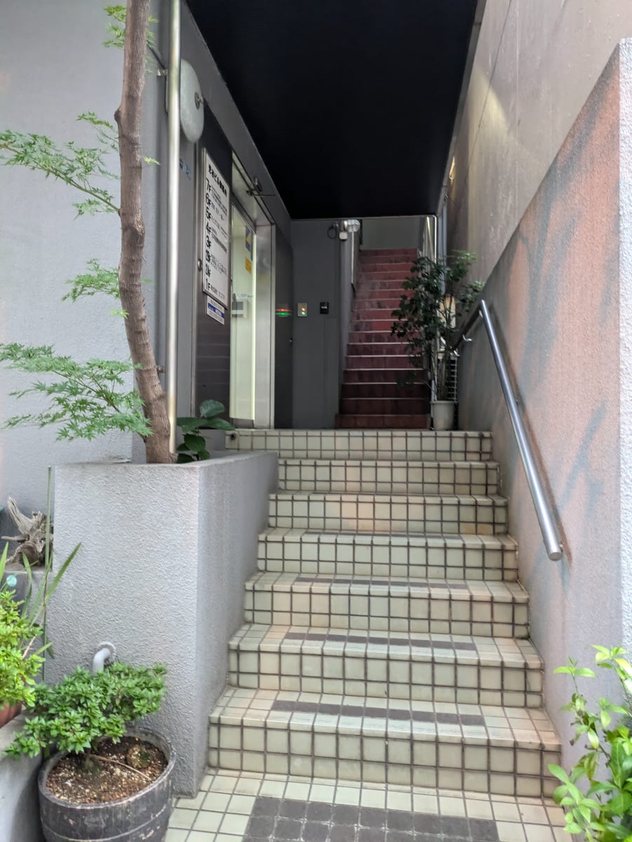 v20250601150545/fresh/building/J00100388916_3
