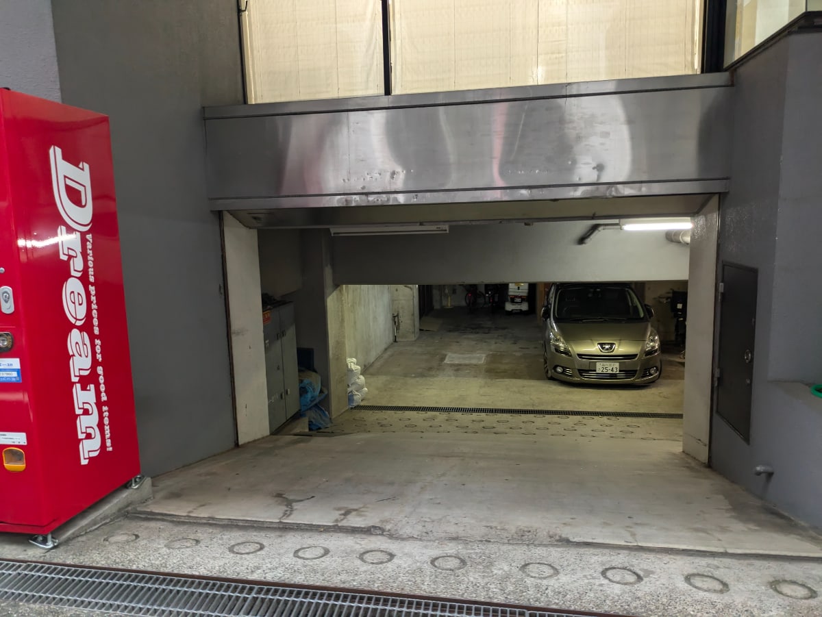 v20250601150545/fresh/building/J00100388916_8