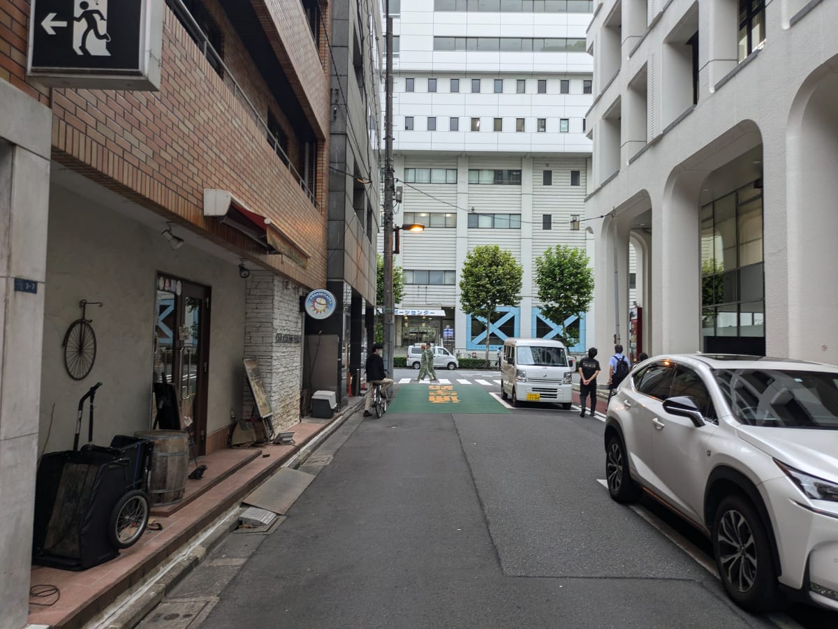 v20250601150545/fresh/building/J00100388928_12