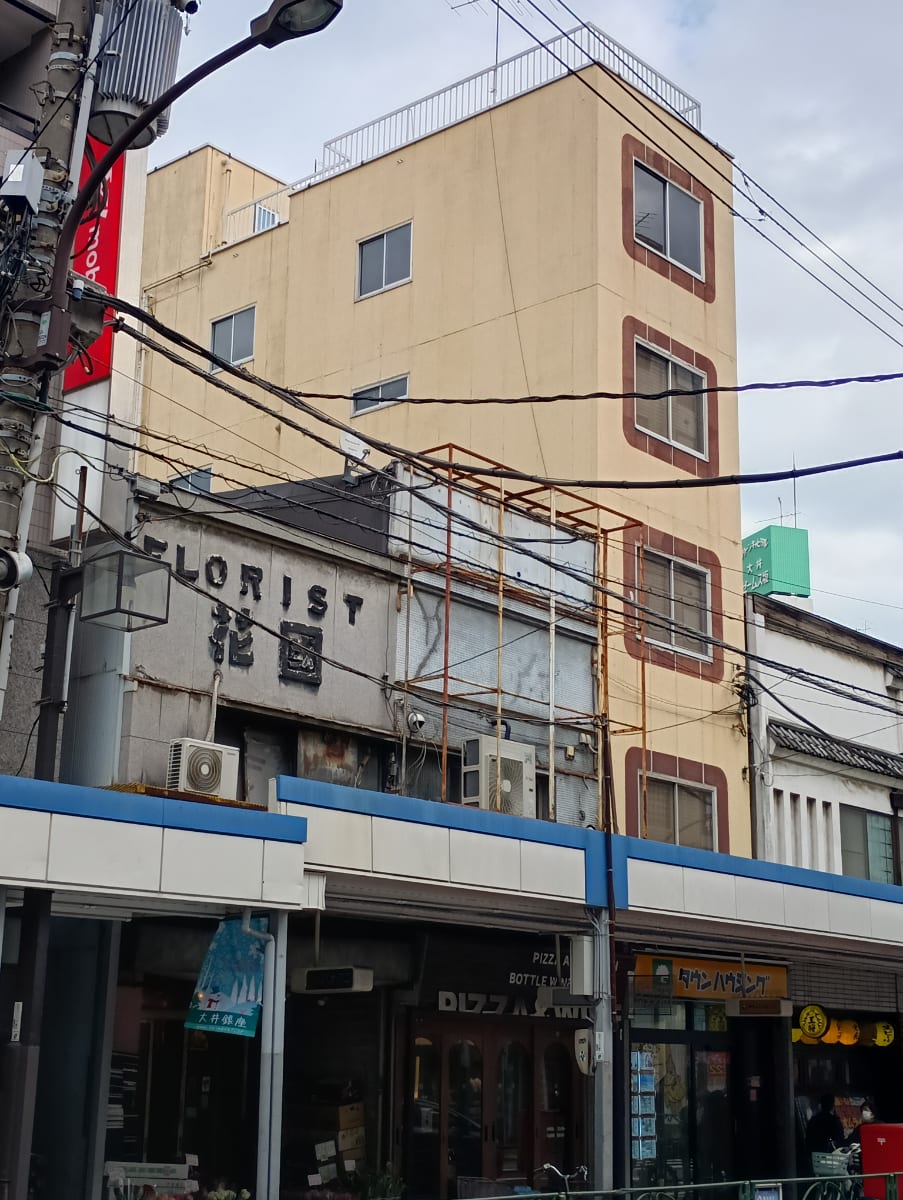 v20250601150545/fresh/building/J00100397935_1