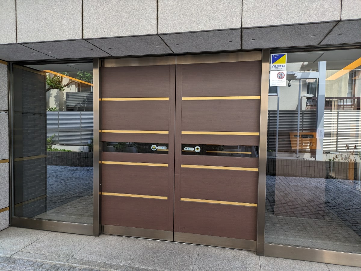 v20250601150545/fresh/building/J00100405488_3