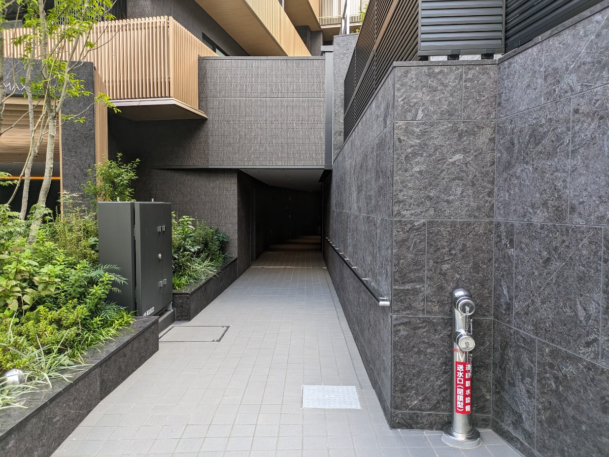 v20250601150545/fresh/building/J00100513088_8