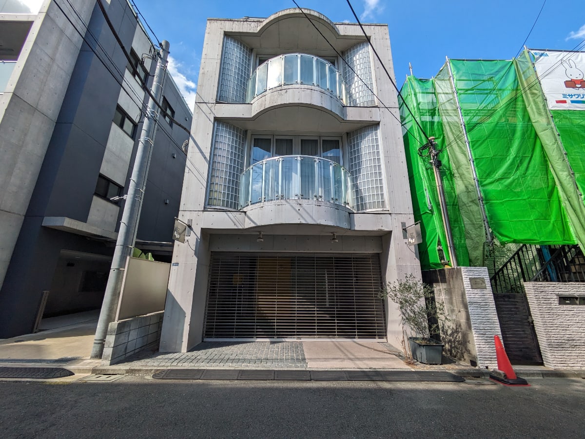 v20250601150545/fresh/building/J00100608134_1