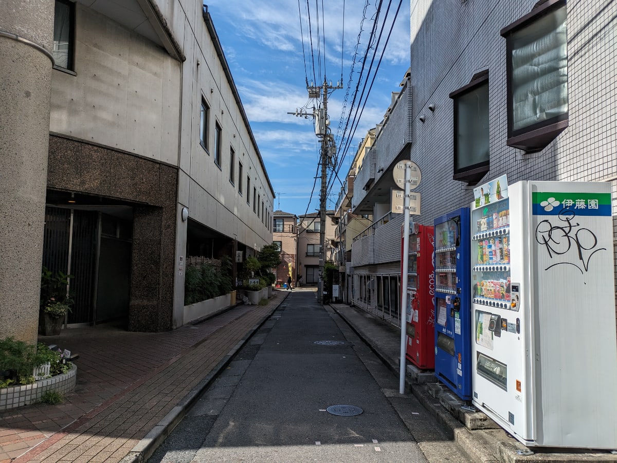 v20250602150701/fresh/building/J00100375658_16