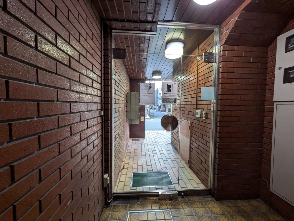v20250603150701/fresh/building/J00100365824_10