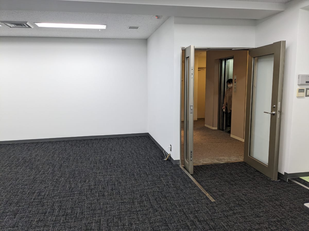 v20250603150701/fresh/building/J00100384990_12
