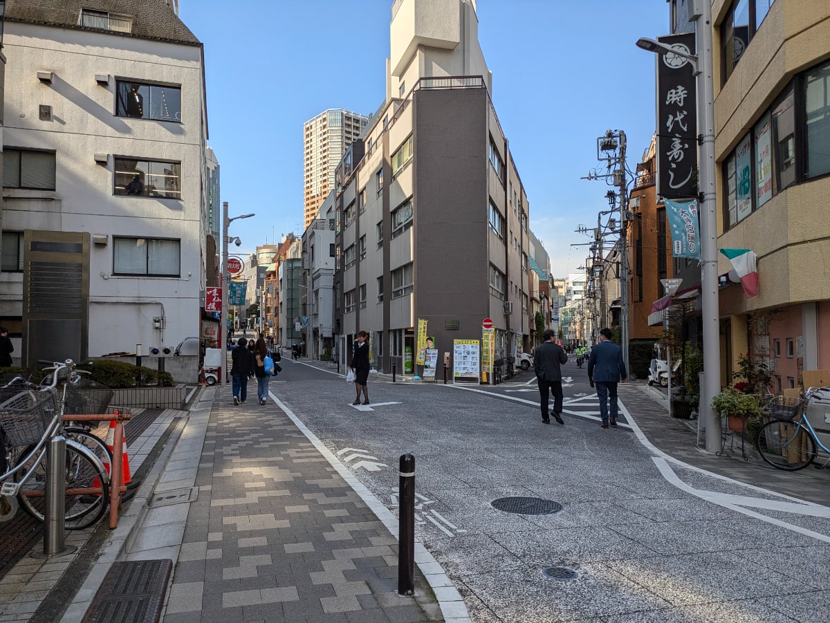v20250603150701/fresh/building/J00100390411_2