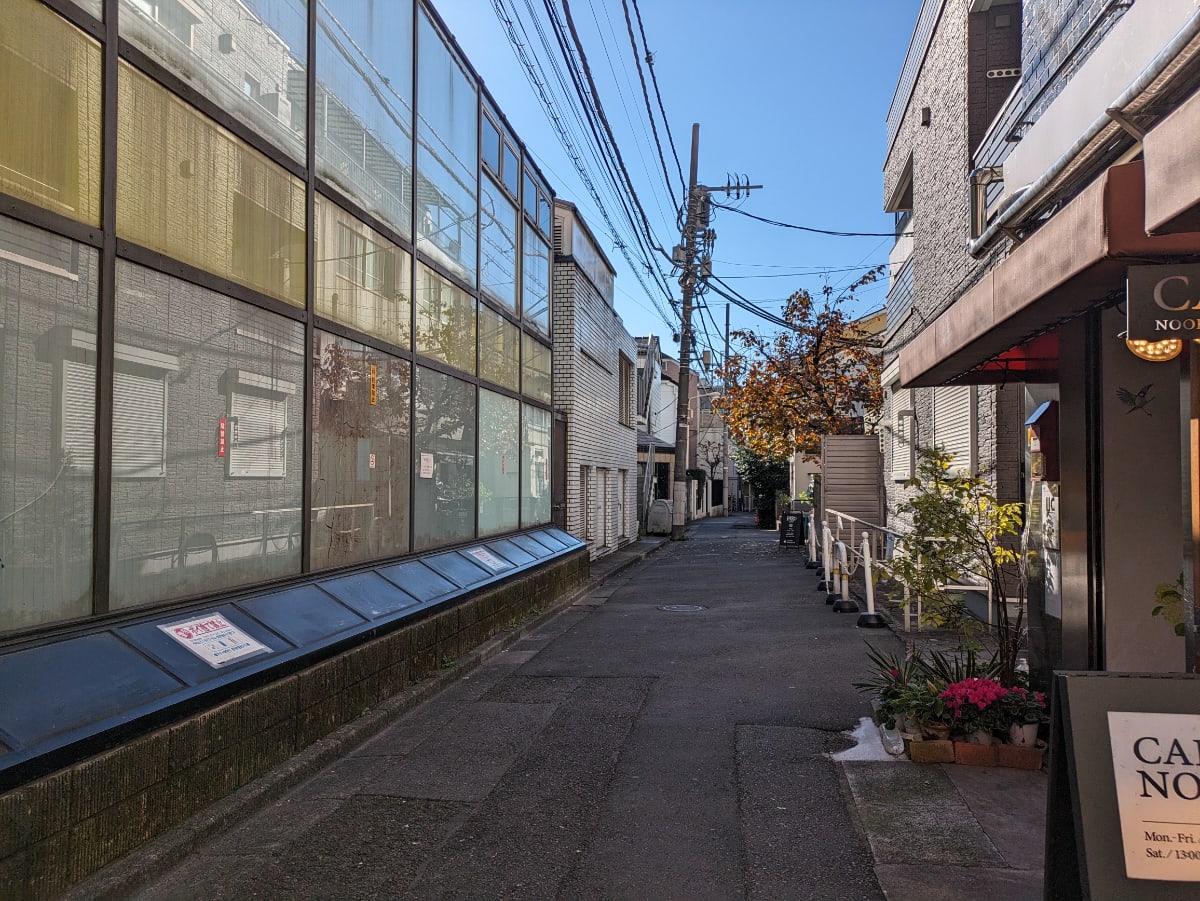 v20250603150701/fresh/building/J00100391928_15