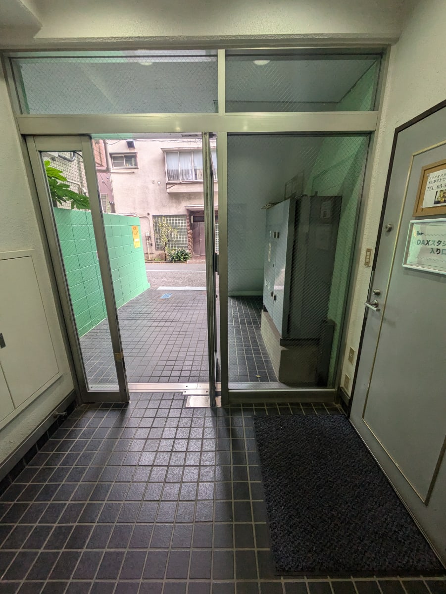 v20250603150701/fresh/building/J00100403552_8