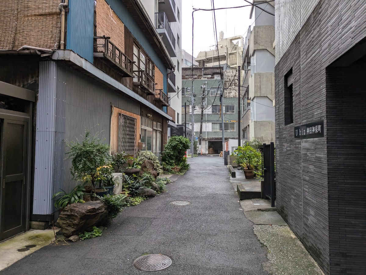 v20250605150700/fresh/building/J00100363042_9