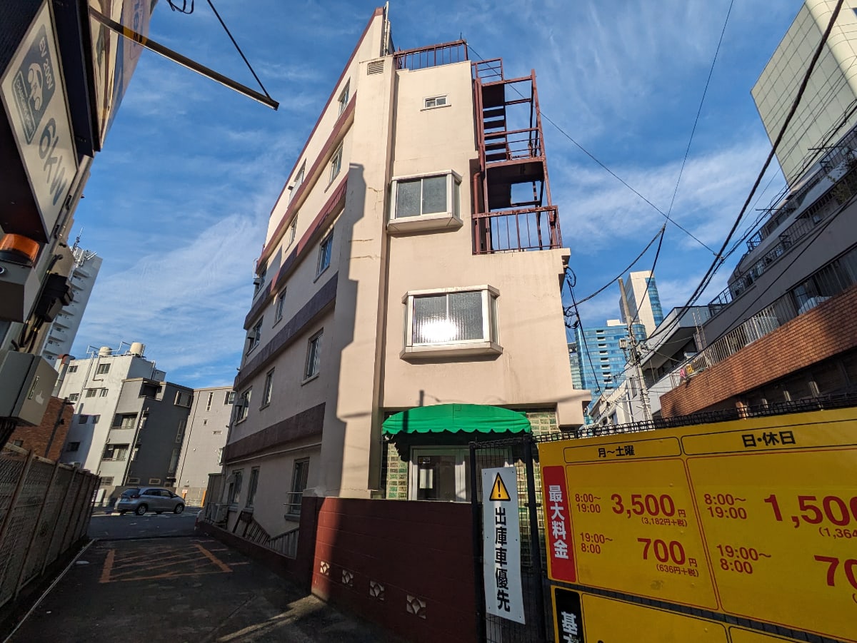 v20250606150704/fresh/building/J00100403752_6