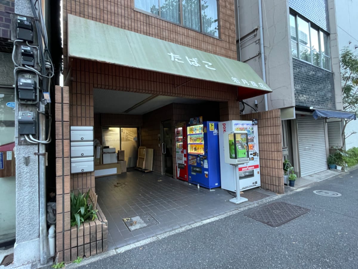 v20250606150704/fresh/building/J00100421661_3