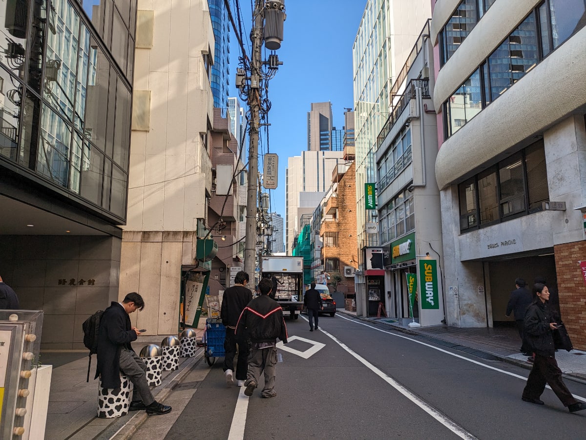 v20250606150704/fresh/building/J00100464621_2