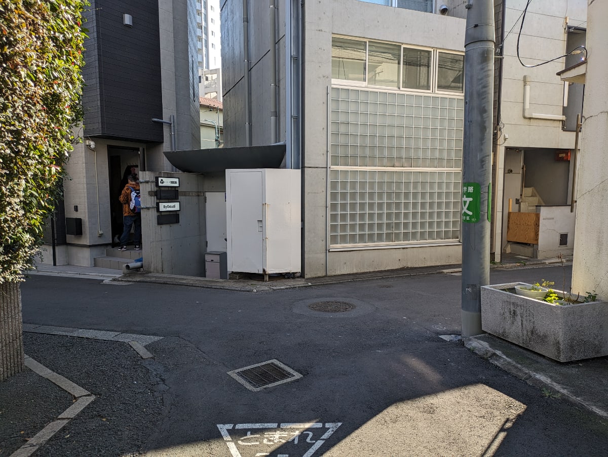 v20250606150704/fresh/building/J00100496077_12
