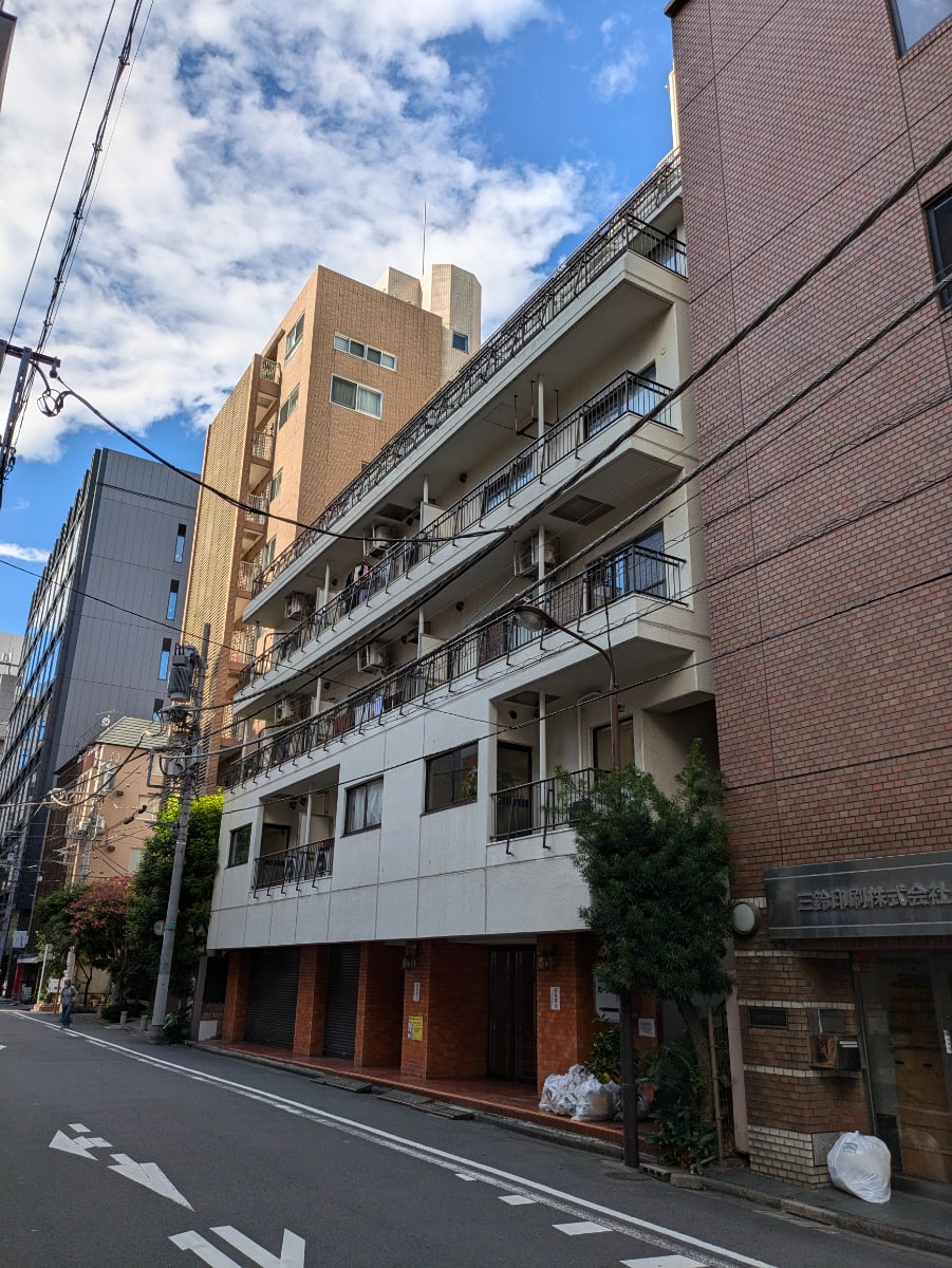 v20250609150704/fresh/building/J00100370894_1