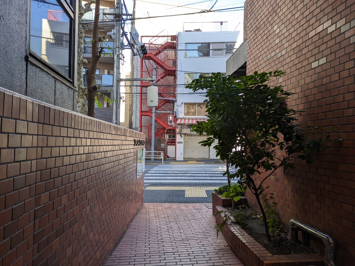 v20250609150705/fresh/building/J00100394213_14