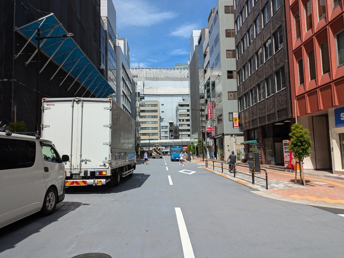 v20250611023000/fresh/building/J00100383122_9