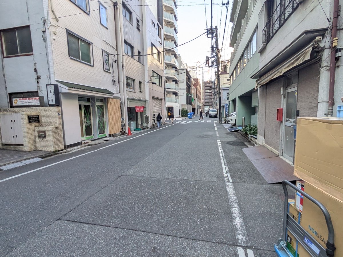 v20250611150815/fresh/building/J00100357103_8