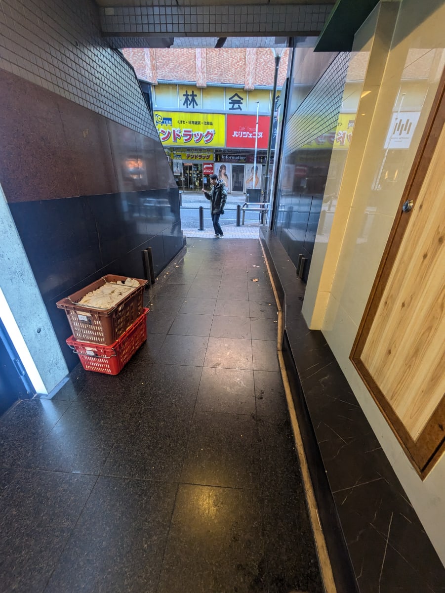 v20250611150815/fresh/building/J00100363772_8