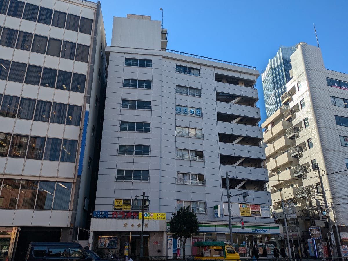 v20250611150815/fresh/building/J00100374024_5