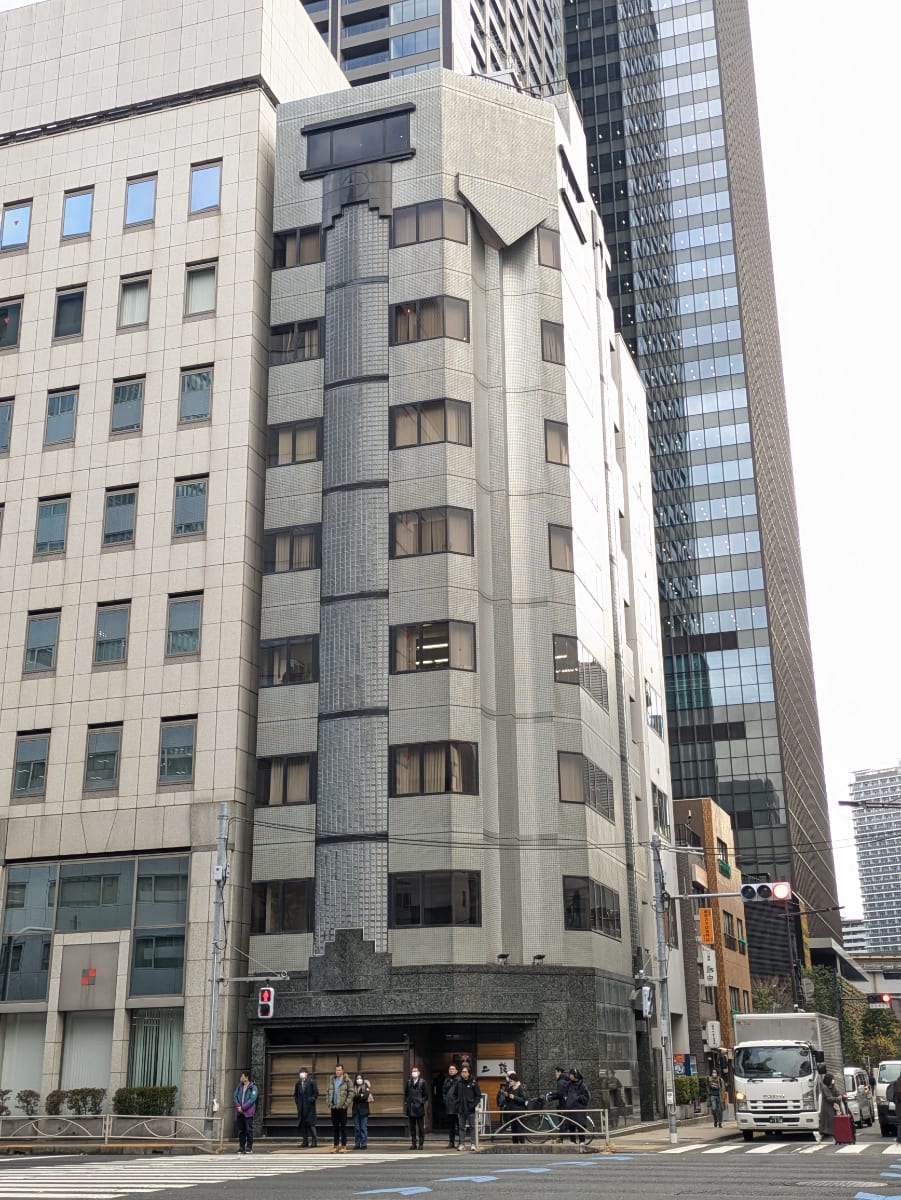 v20250611150815/fresh/building/J00100376176_1