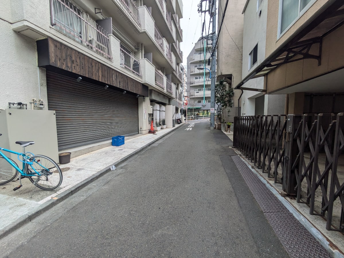 v20250611150815/fresh/building/J00100378188_15
