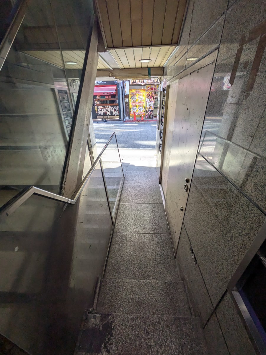 v20250611150815/fresh/building/J00100378519_9