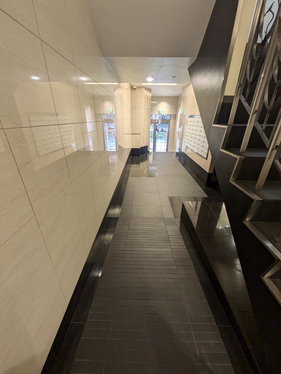 v20250611150815/fresh/building/J00100384255_10