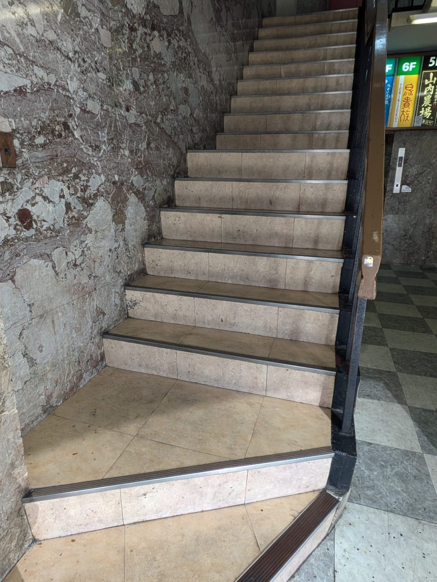 v20250611150815/fresh/building/J00100384611_5
