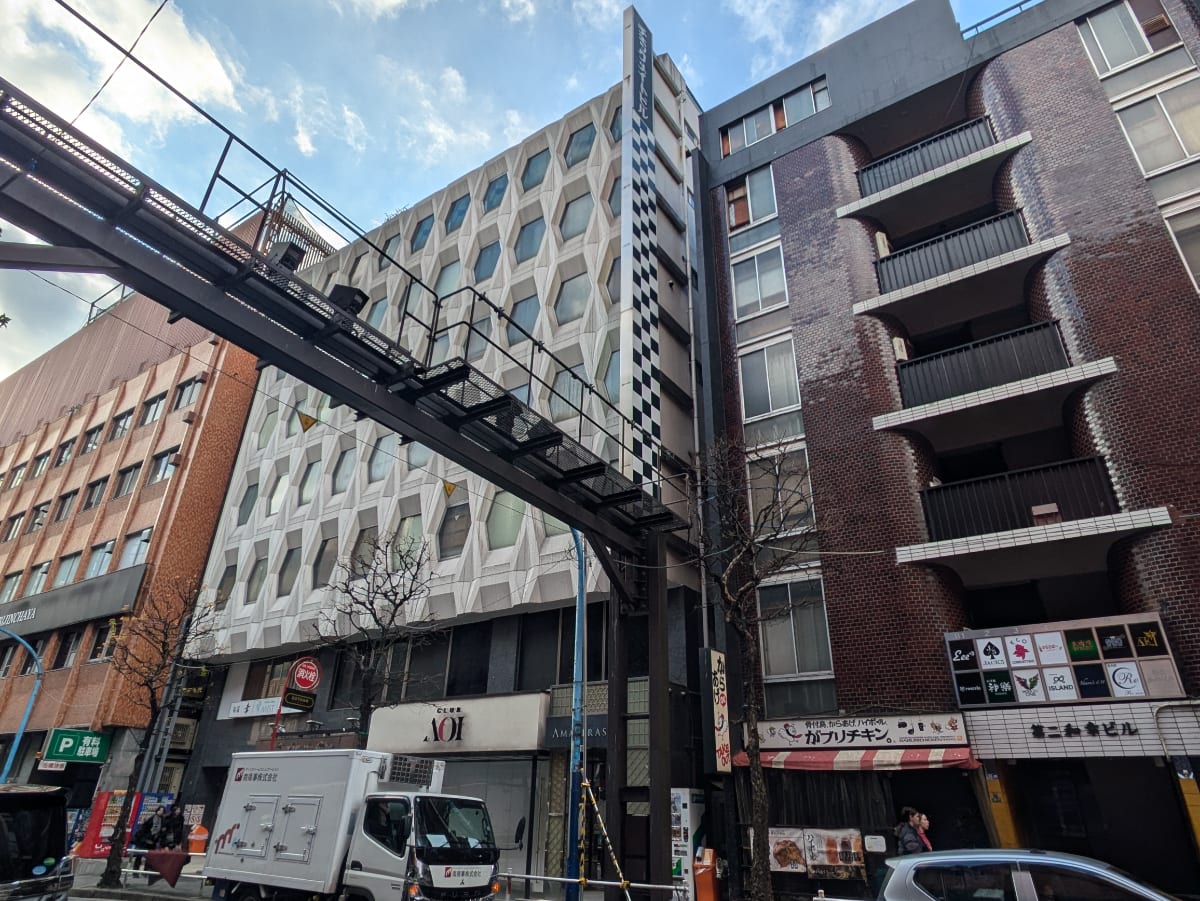 v20250611150815/fresh/building/J00100385109_11