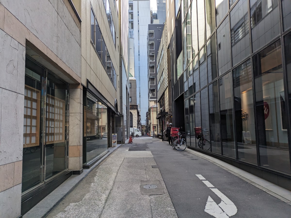 v20250611150815/fresh/building/J00100385348_9