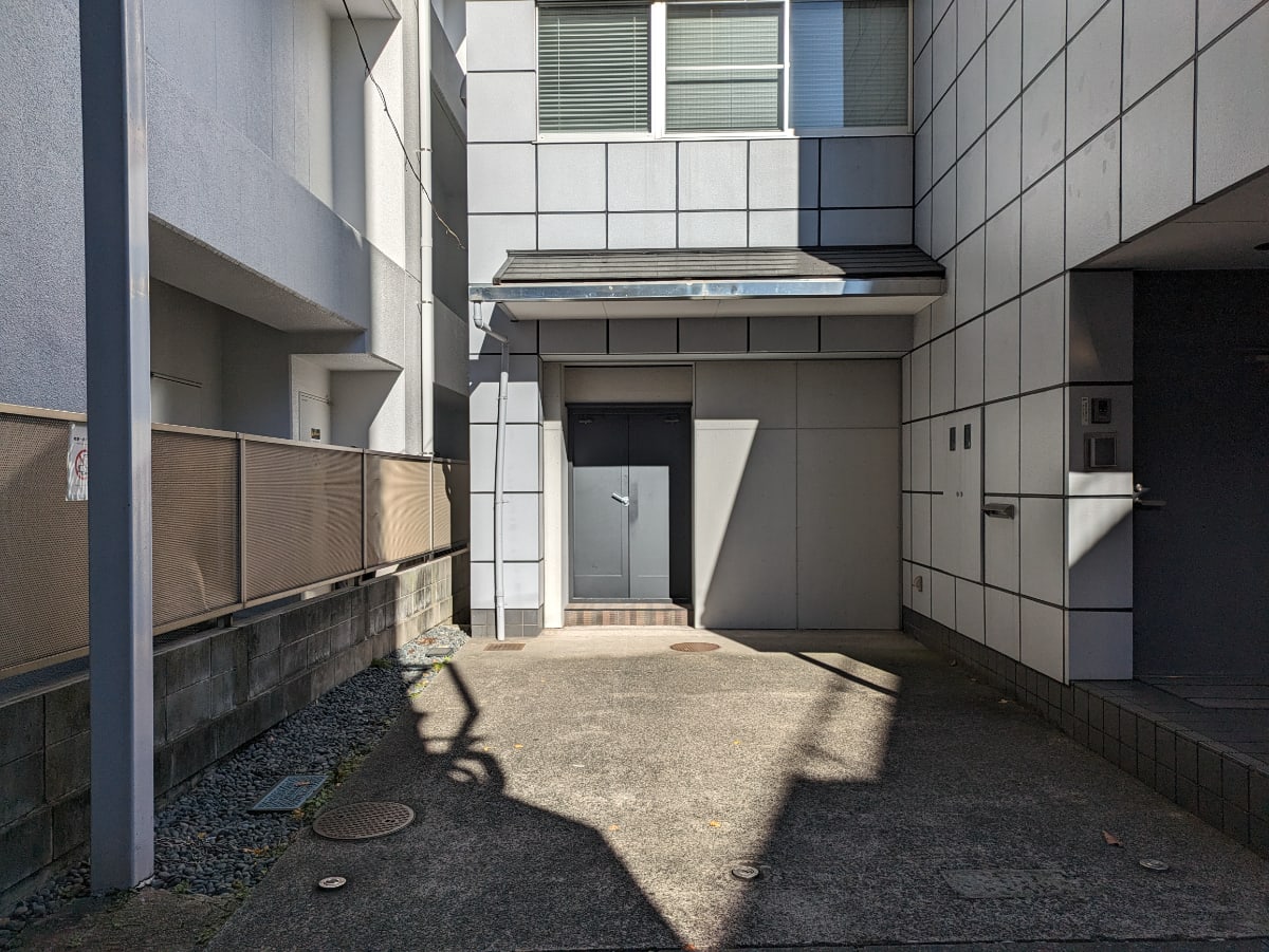 v20250611150815/fresh/building/J00100385610_12