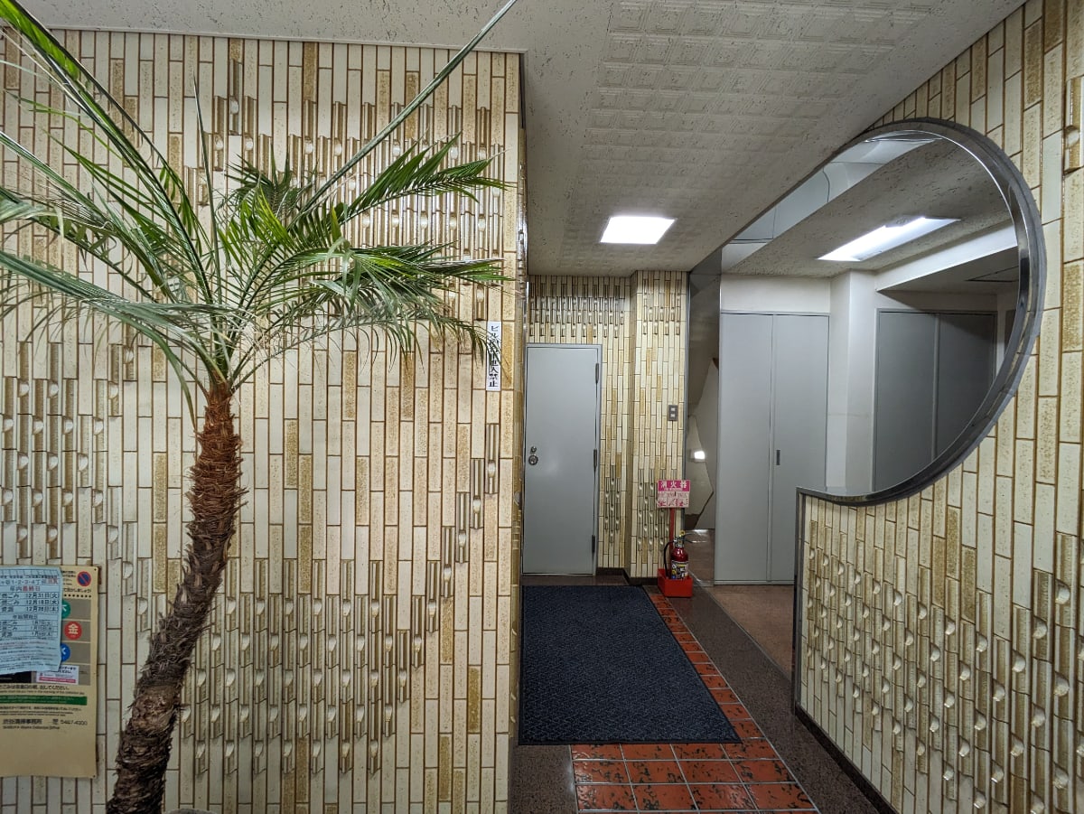 v20250611150815/fresh/building/J00100387880_11