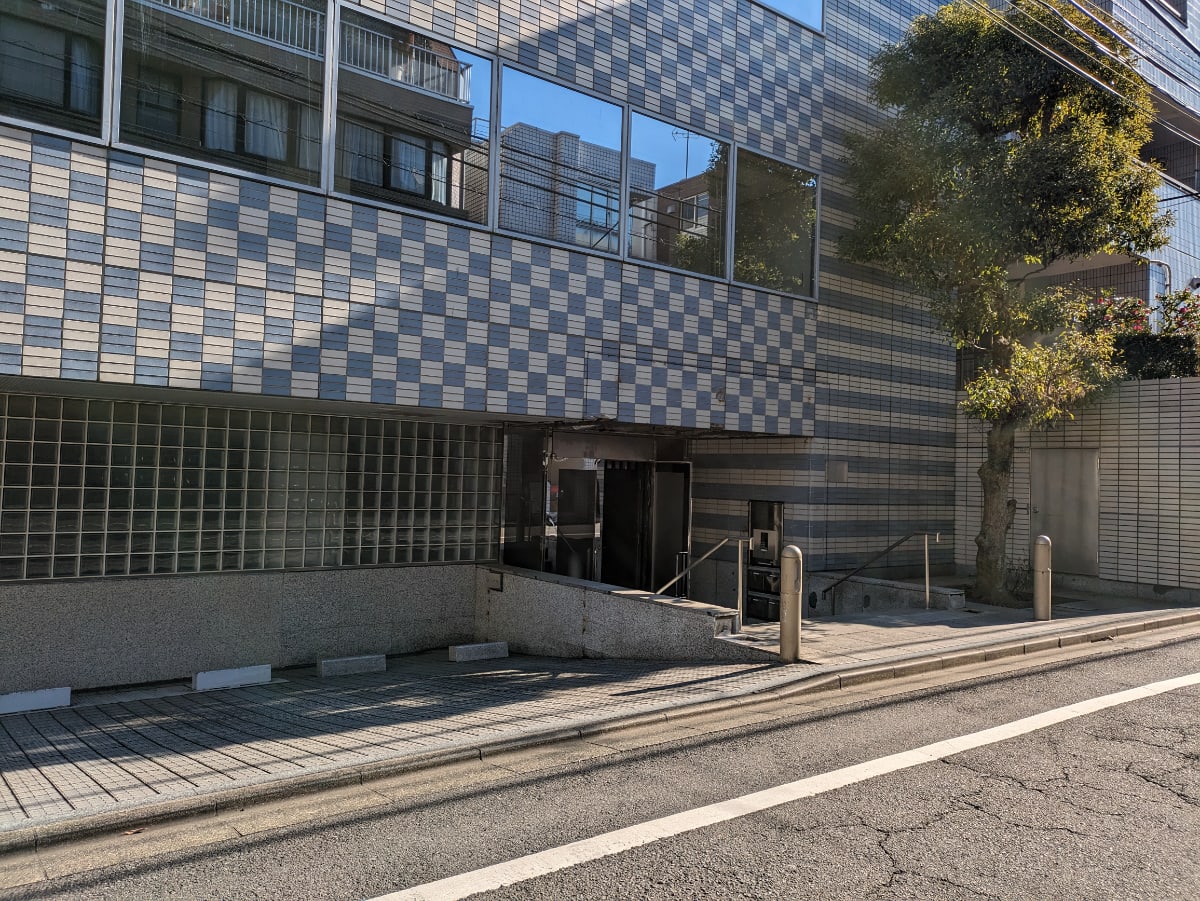 v20250611150815/fresh/building/J00100391975_8