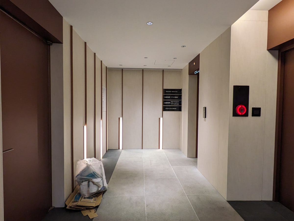 v20250611150815/fresh/building/J00100391984_5