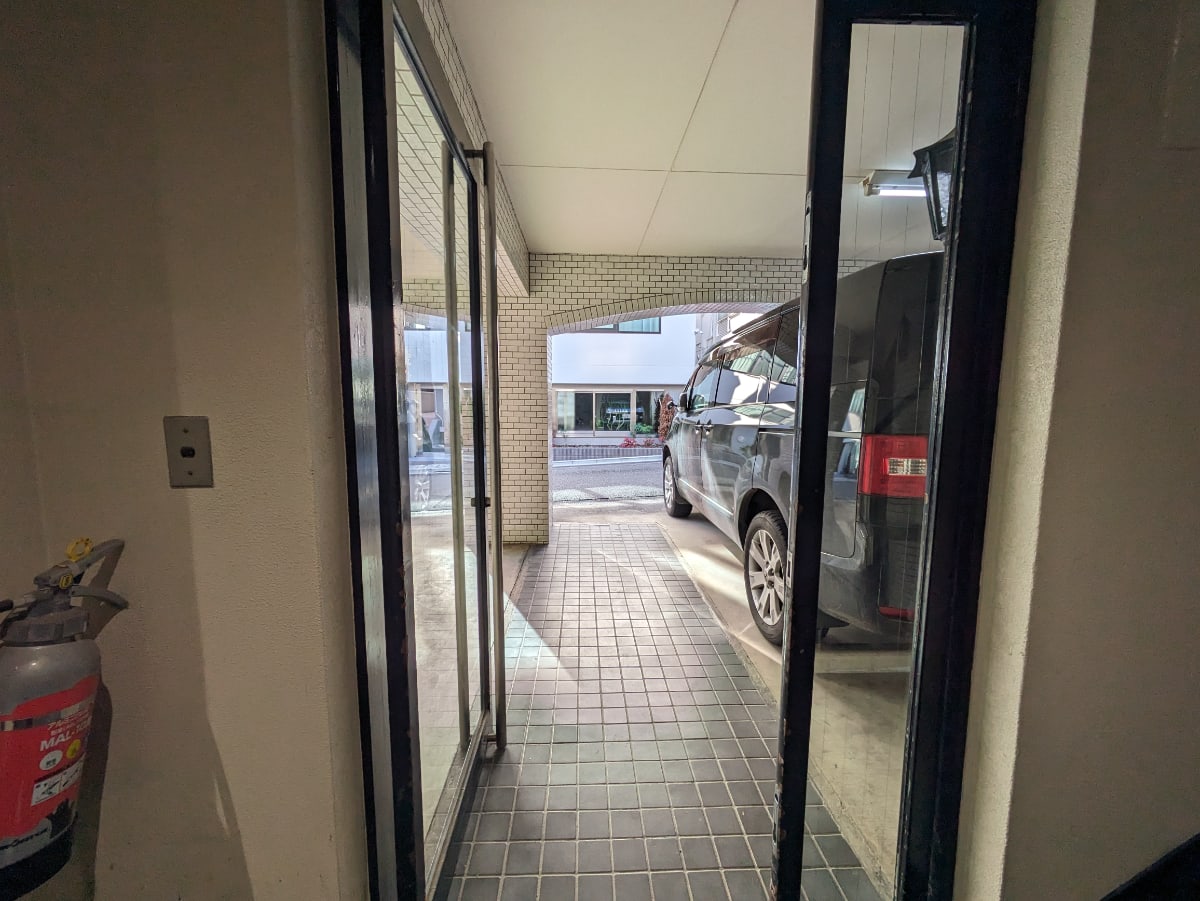 v20250611150815/fresh/building/J00100406837_9