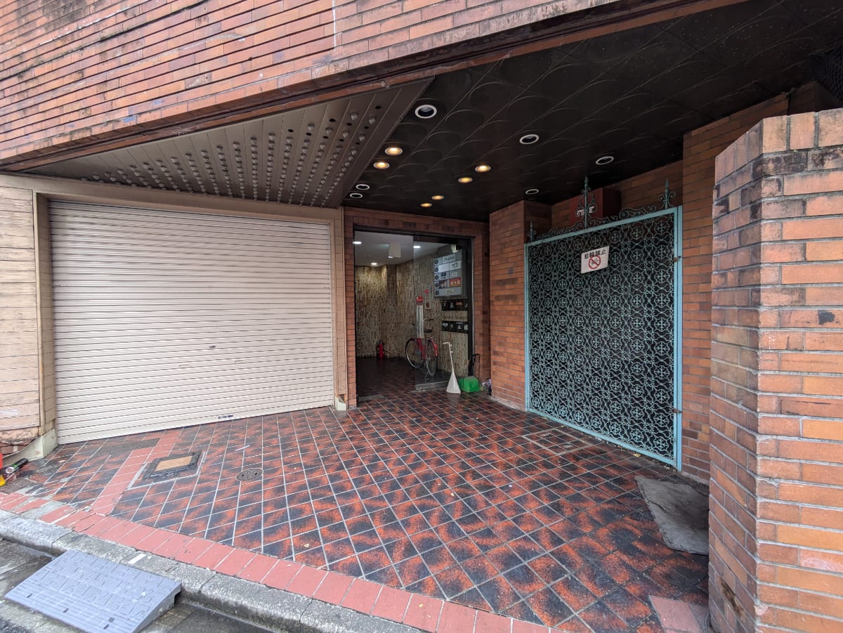 v20250611150815/fresh/building/J00100413803_3
