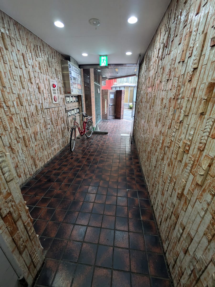 v20250611150815/fresh/building/J00100413803_6