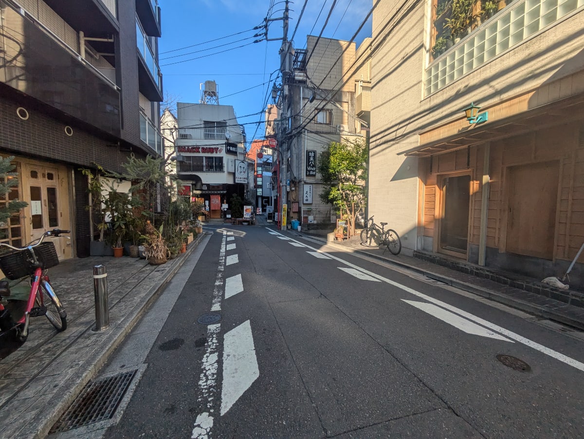 v20250611150815/fresh/building/J00100418351_11
