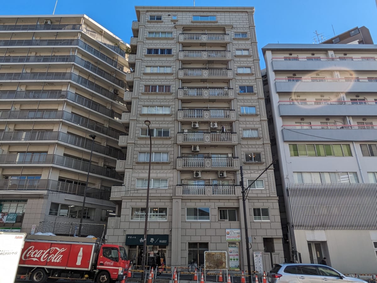 v20250611150815/fresh/building/J00100438975_1