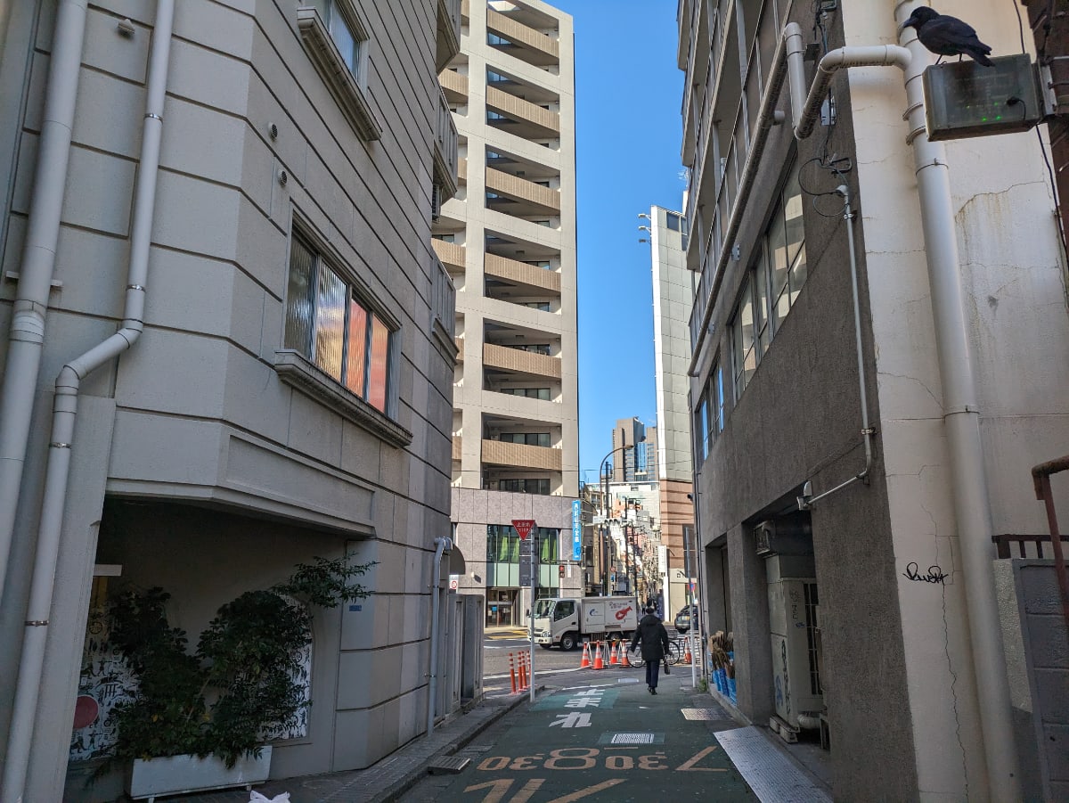 v20250611150815/fresh/building/J00100438975_19